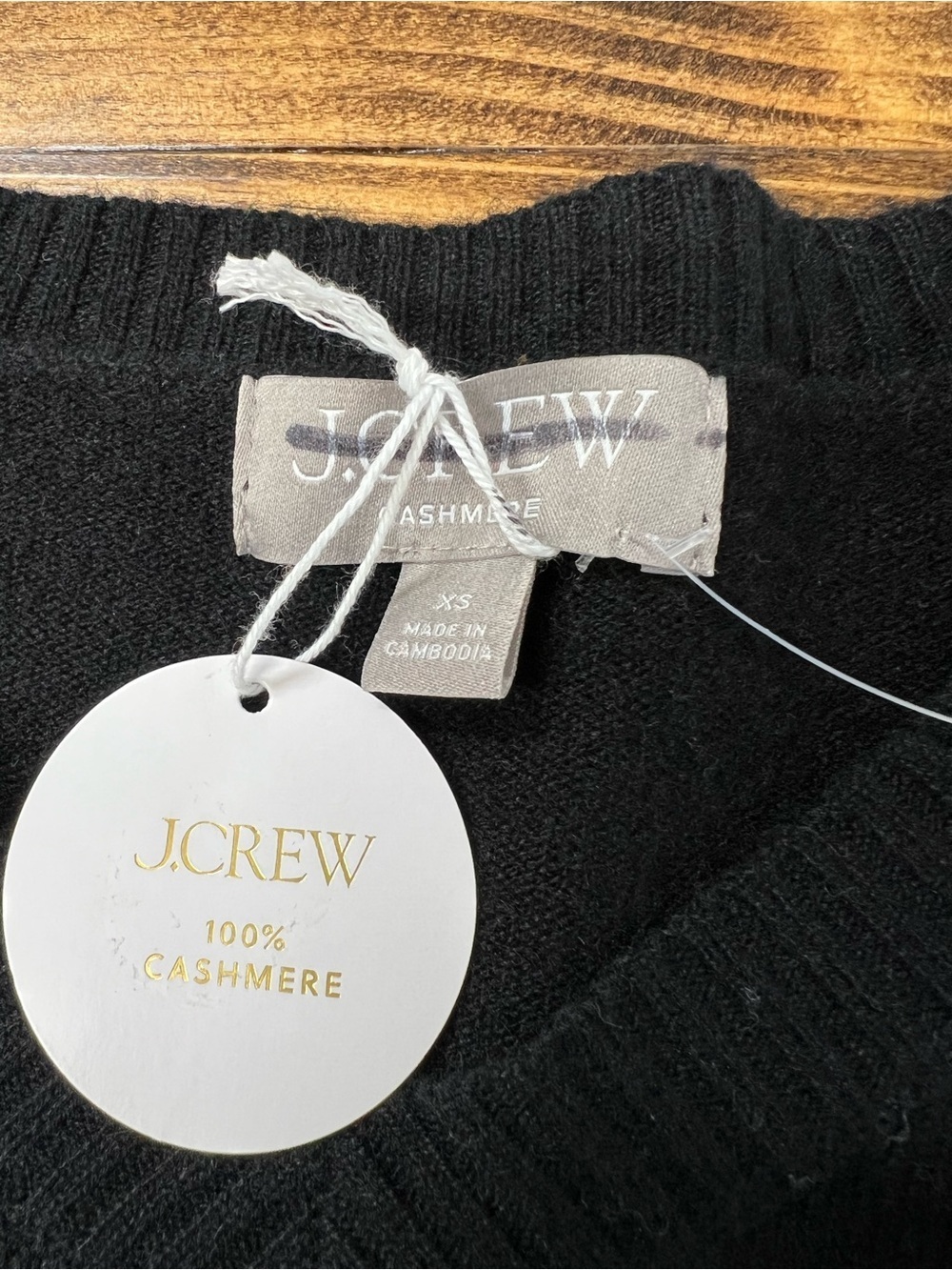J. Crew Cashmere high V-neck sweater in stripe Black and White Size XS - Picture 7 of 10